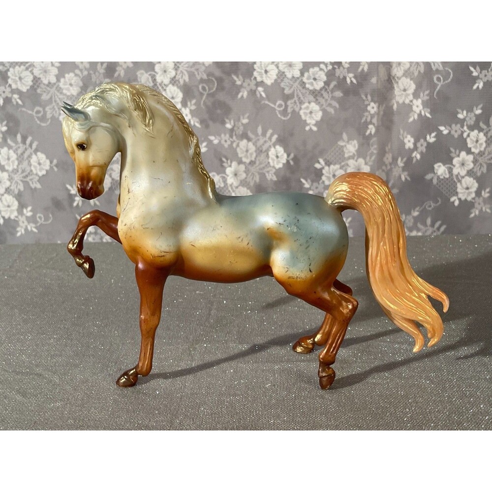 Vintage 2000s Breyer Carpe Diem Millennium Horse Metallic Gold - Picture 2 of 6
